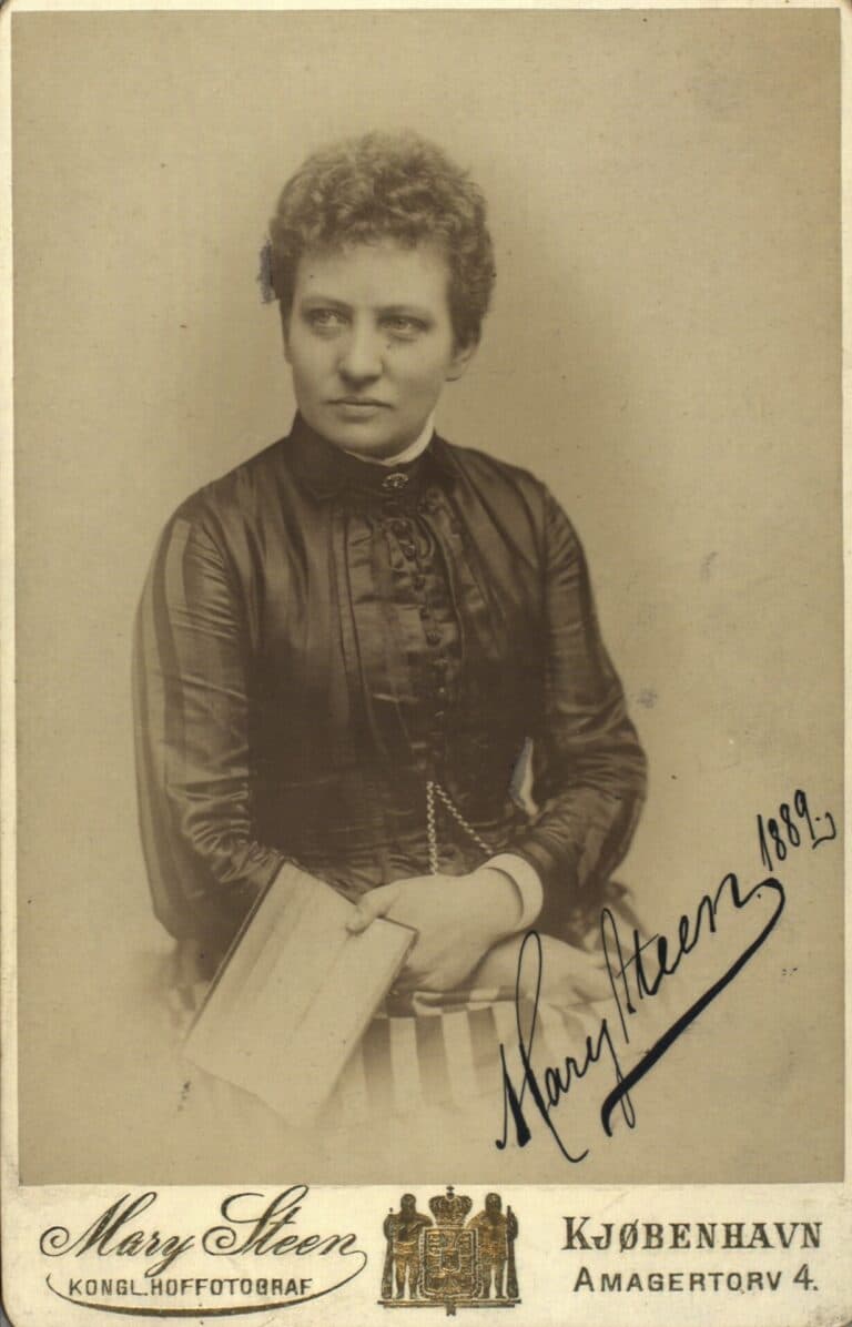 Mary Steen