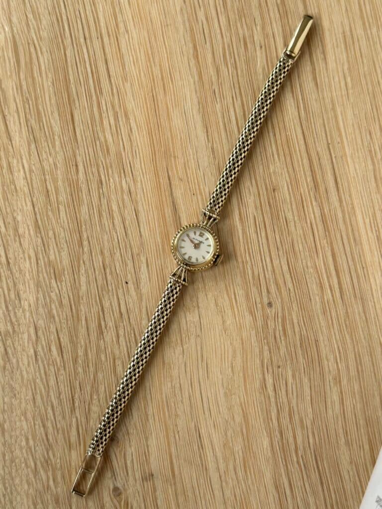 Estimation de la valeur d’une montre bracelet en or pour femme Movado – Modèle automatique Estimation de la valeur d’une montre bracelet en or pour femme Movado – Modèle automatique