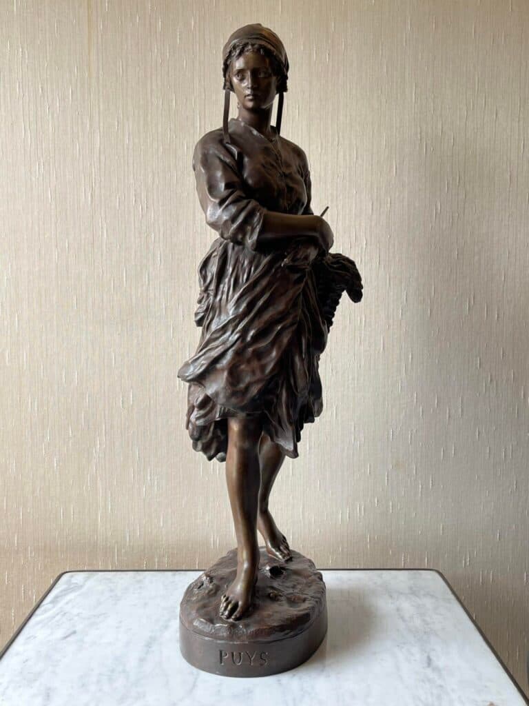 Estimation de la valeur de la sculpture ‘Puys ou La pecheuse de vignots’ en bronze à patine brun clair signée Jean-Baptiste Carpeaux