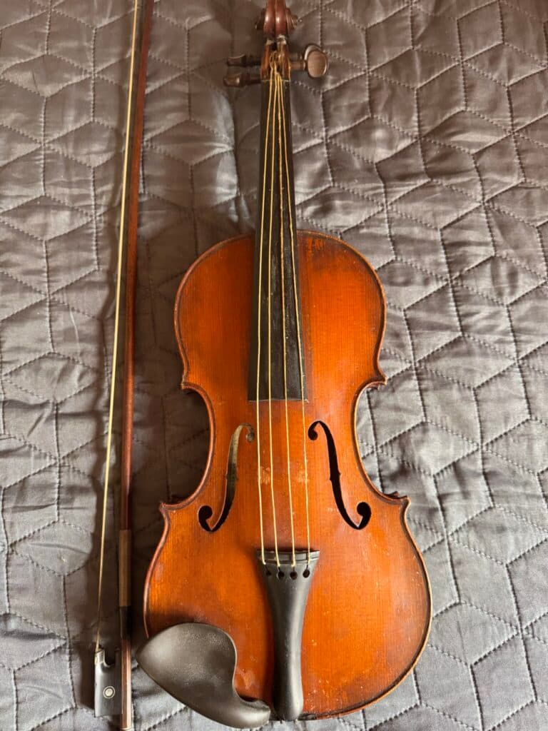 Estimation de la valeur d’un violon authentique COLLIN-MEZIN de 1921 avec archet Victor Fetique