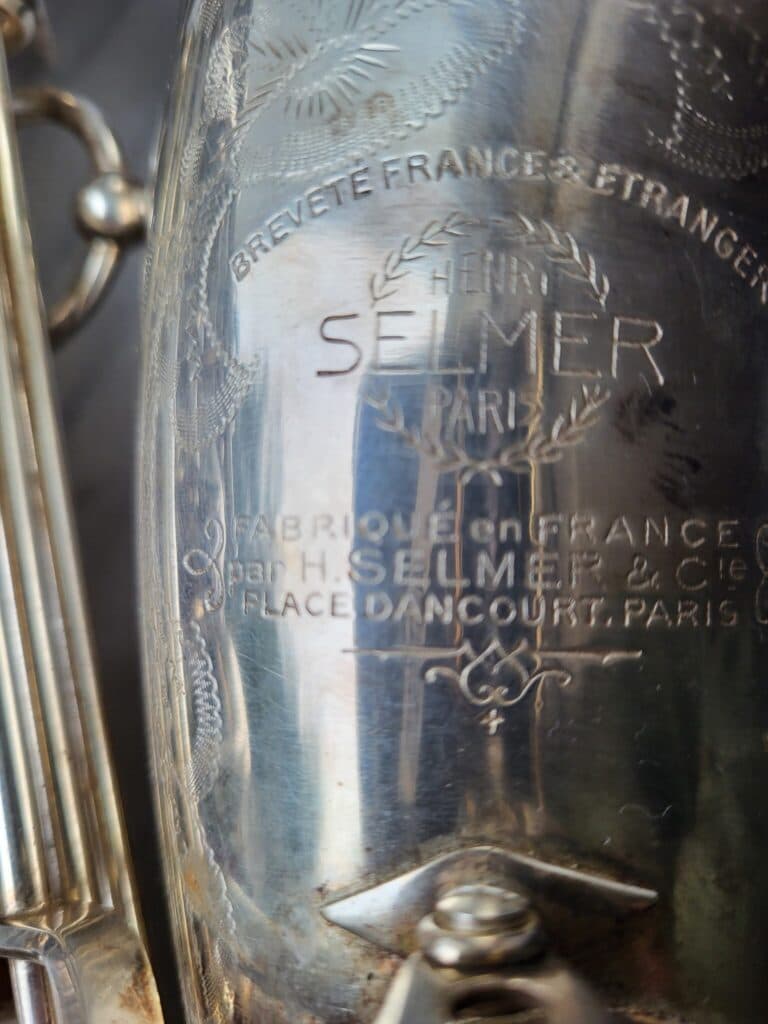 Estimation de l’instrument de musique vintage : Saxophone Selmer argente fabriqué en France par H. Selmer Paris