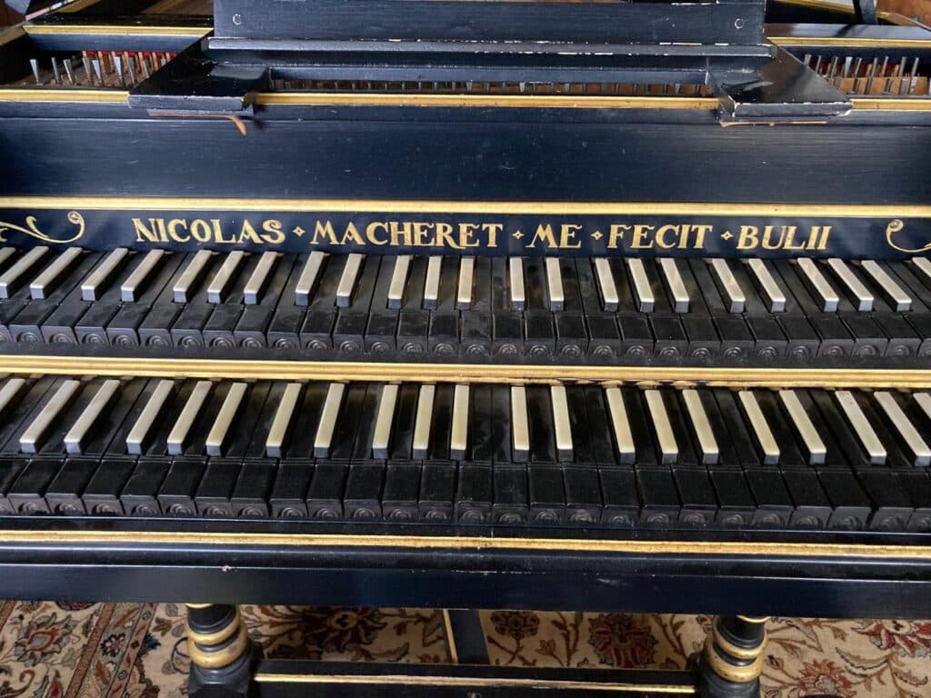 Estimation de prix pour un Clavecin de Nicolas Macheret en bon état général avec quelques retouches à prévoir