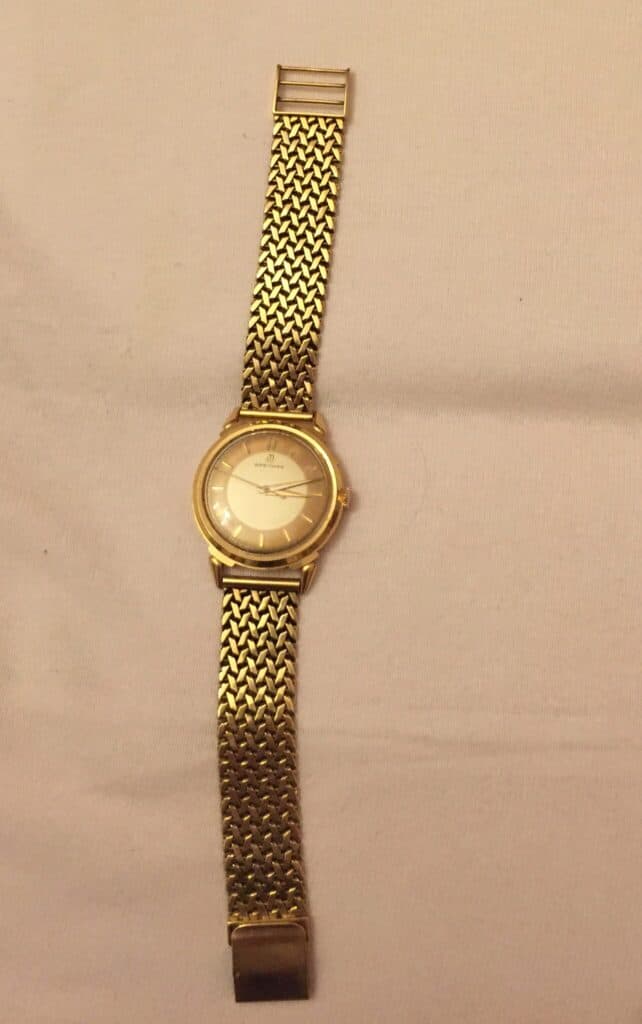 Estimation de la valeur d’une montre Breitling en or, un héritage familial en excellent état