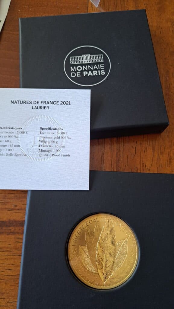 Estimation d’une Monnaie de Paris 2021 en Or Laurier d’une Valeur Faciale de 5000 Euros en État Neuf