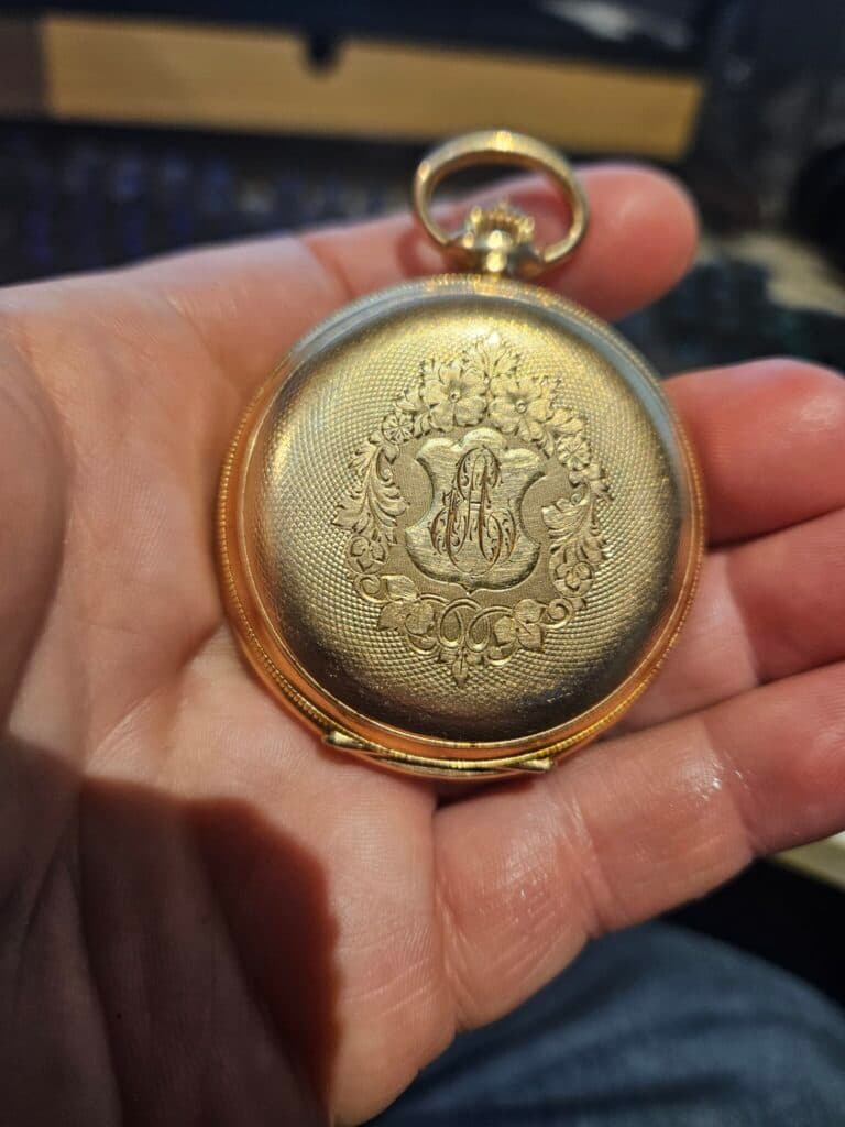 Estimation de valeur pour une montre de gousset ligne droite avec 22 rubis en excellent état et fonctionnelle