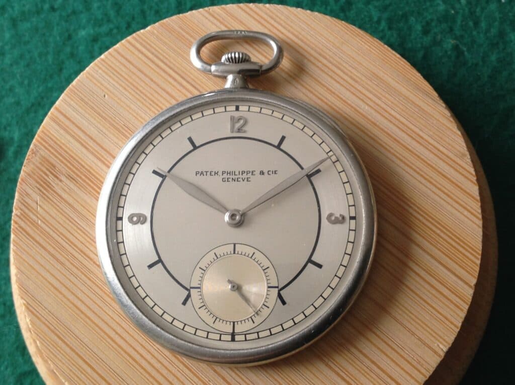 Estimation de la valeur d’une montre de gousset Patek Philippe en or gris de l’époque 1910 avec boitier en platine en parfait état de fonctionnement