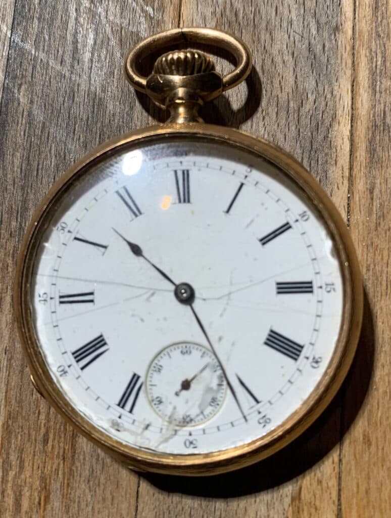 Estimation de la valeur de la montre à gousset Patek Philippe numéro 53895, pesant 92 grammes avec un diamètre de 4,5 cm