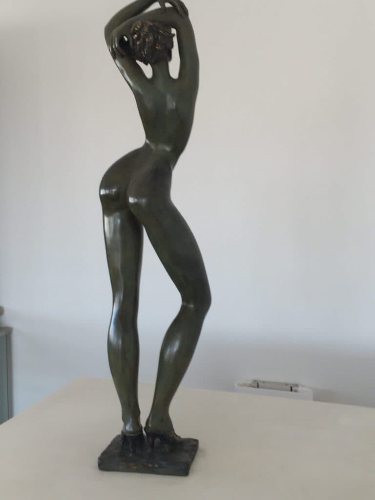 Estimation d’une Sculpture en Bronze Intitulée Arabesque Nue Mesurant 90x20x17 cm, Acquise le 03 Janvier 2005 et Numérotée 1 sur 8