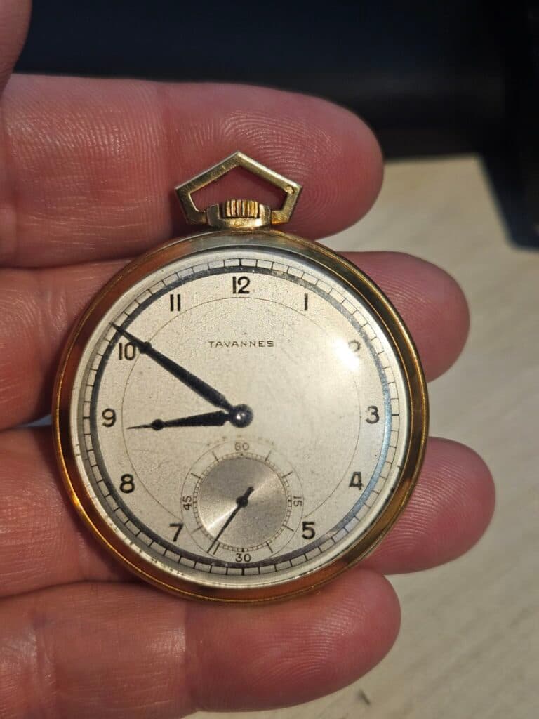 Estimation de la valeur d’une montre Tavares en or de type gousset