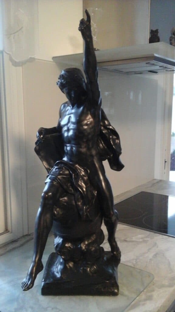 “Estimation de la valeur d’une sculpture en bronze de E-PICAULT mesurant 74 cm avec cachet du fondeur colin-paris”