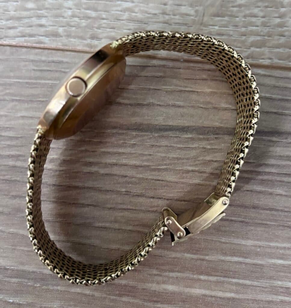 Estimation de la valeur de la montre en or Ernest Borel avec bracelet en or, modifiée avec un fonctionnement à pile