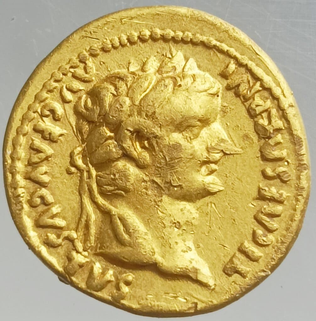 Estimation d’un Aureus en or de l’empereur Tibère frappé à Lyon Estimation d’un Aureus en or de l’empereur Tibère frappé à Lyon
