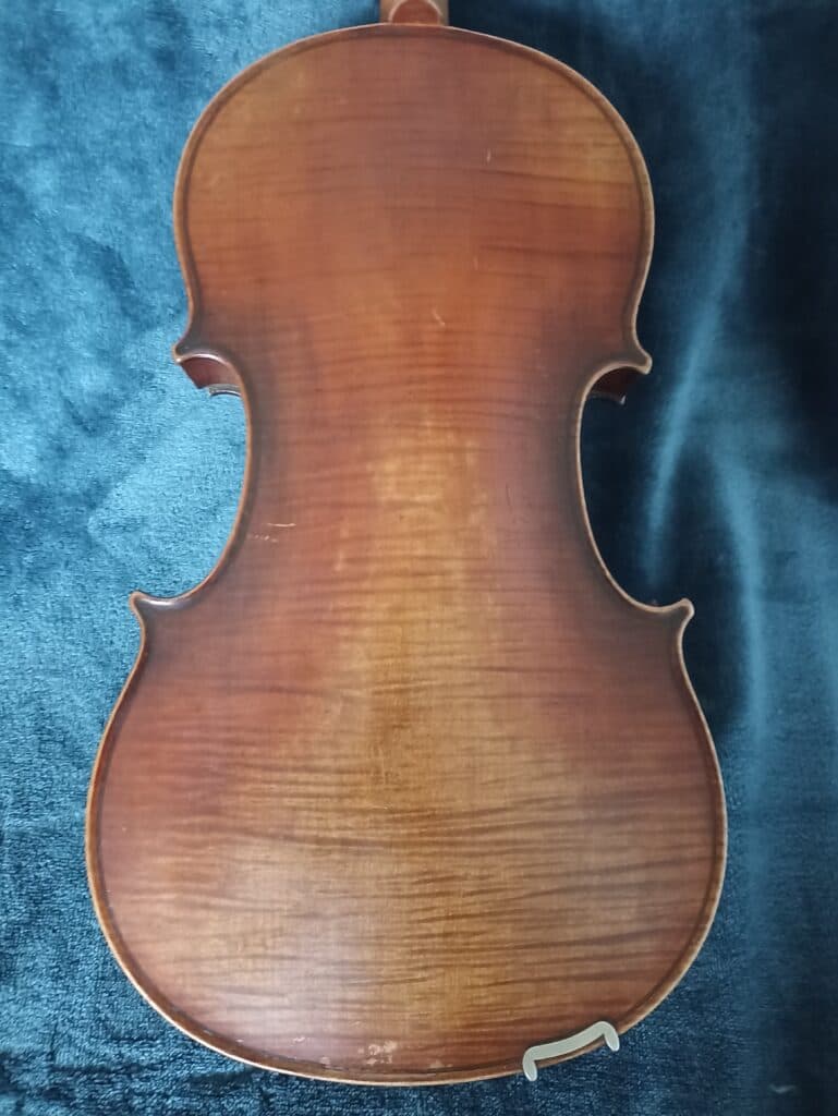 Estimation d’un violon ancien Benoist Fleury, Paris 1758 Estimation d’un violon ancien Benoist Fleury, Paris 1758