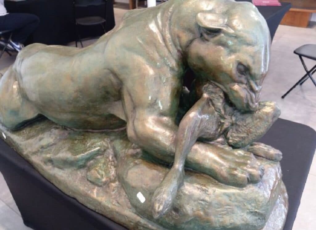Estimation d’une sculpture en bronze d’une panthère par Barre Estimation d’une sculpture en bronze d’une panthère par Barre
